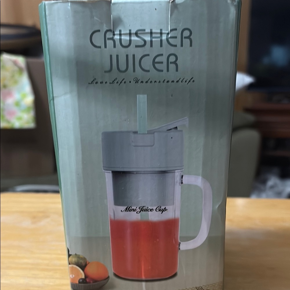 Mini Juice Cup Crusher Juicer